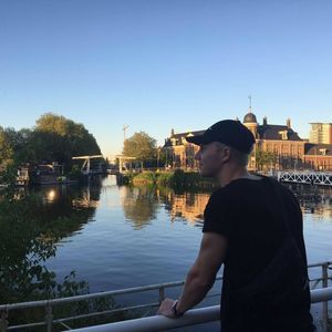 Meet your Posher, Peik